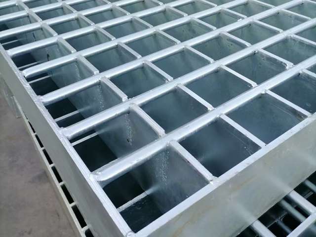 重荷载钢格板
